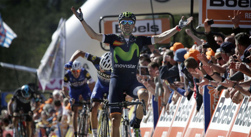 Alejandro Valverde conquista la sua quarta Freccia Vallone, Julian Alaphilippe se la prende col manubrio © Bettiniphoto