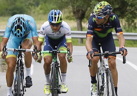 Lo sguardo di Alejandro Valverde si posa sempre e solo su Vincenzo Nibali @ Bettiniphoto