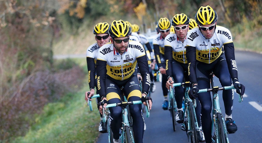 Il Team Lotto NL-Jumbo in allenamento @ Facebook