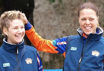 Elena Berlato ride e scherza con Jennifer Fiori © Davide Ronconi