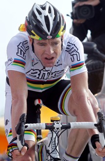 Cadel Evans al traguardo - Foto  Bettini