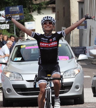 Emma Pooley esulta sul traguardo di Appiano - Foto Uff. Stampa © De Cola