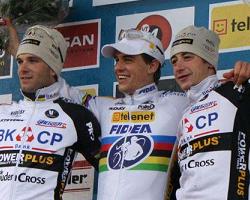 Il podio di Vorselaar con Albert, Stybar e Simunek - Foto CxMagazine.com