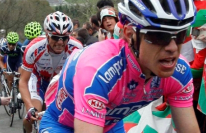 Damiano Cunego (con a ruota Danilo Di Luca) al recente Giro dei Paesi Baschi © Bettiniphoto