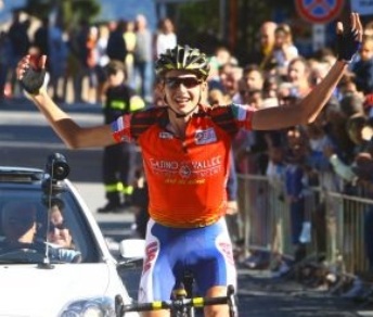 Il giovane statunitense Joseph Dombrowski fa sua la quinta impegnativa frazione - Foto Uff. stampa della corsa © Scanferla