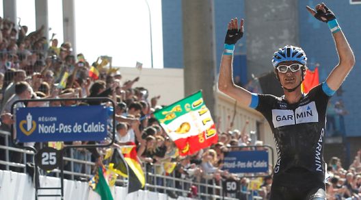 Johan Vansummeren, sorprendente e meritevole vincitore della Parigi-Roubaix 2011 © Bettiniphoto