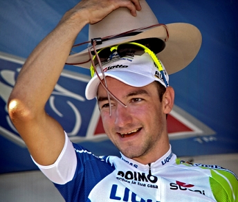 Elia Viviani festeggia da cowboy una delle vittorie in Colorado © Bettiniphoto