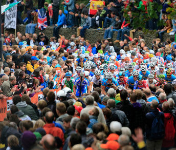 Il Cauberg affollato di tifosi durante la gara di domenica © Bettiniphoto