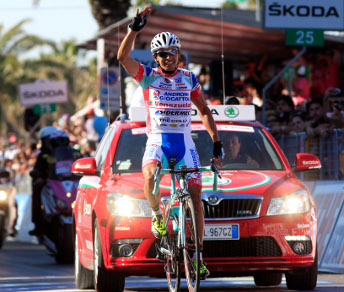 Miguel Ángel Rubiano Chávez taglia in solitaria il traguardo di Porto Sant'Elpidio © Bettiniphoto