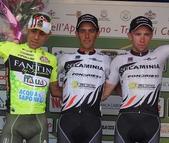 Il podio del 74° Giro dell'Appennino: Mucelli primo, Mazzanti secondo, Rovny terzo @ Cicloweb.it