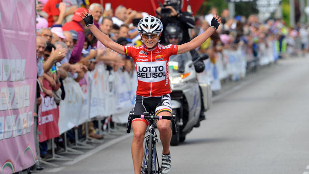 A San Fior fuga e prima di tre vittorie di tappa al Giro Rosa per Emma Pooley © Ianuale