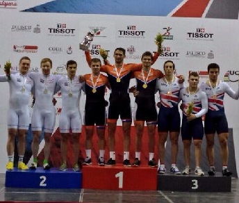 Il podio della Velocità a Squadre maschile con l'Olanda davanti a Germania e Gran Bretagna © Hugo Haak/Twitter