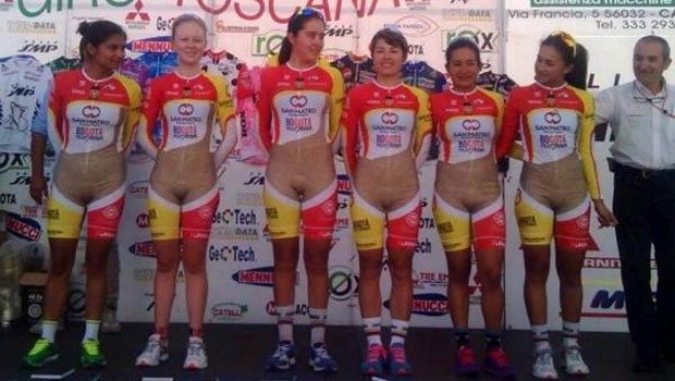 Le ragazze del team Bogotá Humana e il body incriminato dalla WADA © Twitter