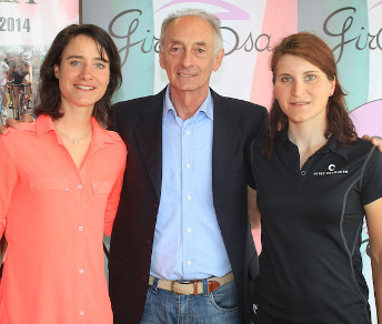 Patron Giuseppe Rivolta con Marianne Vos ed Elisa Longo Borghini alla presentazione del 25° Giro Rosa © Ufficio Stampa della corsa