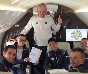 La Tinkoff-Saxo è arriva al Tour con l'aereo privato di Oleg @ Tinkoff-Saxo