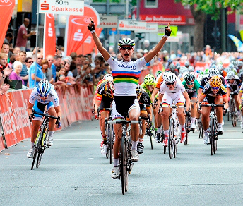Marianne Vos vince lo Sparkassen Giro a Bochum © uci.ch