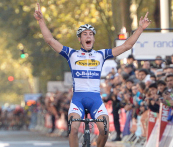 Jelle Wallays vince la Parigi-Tours © ASO