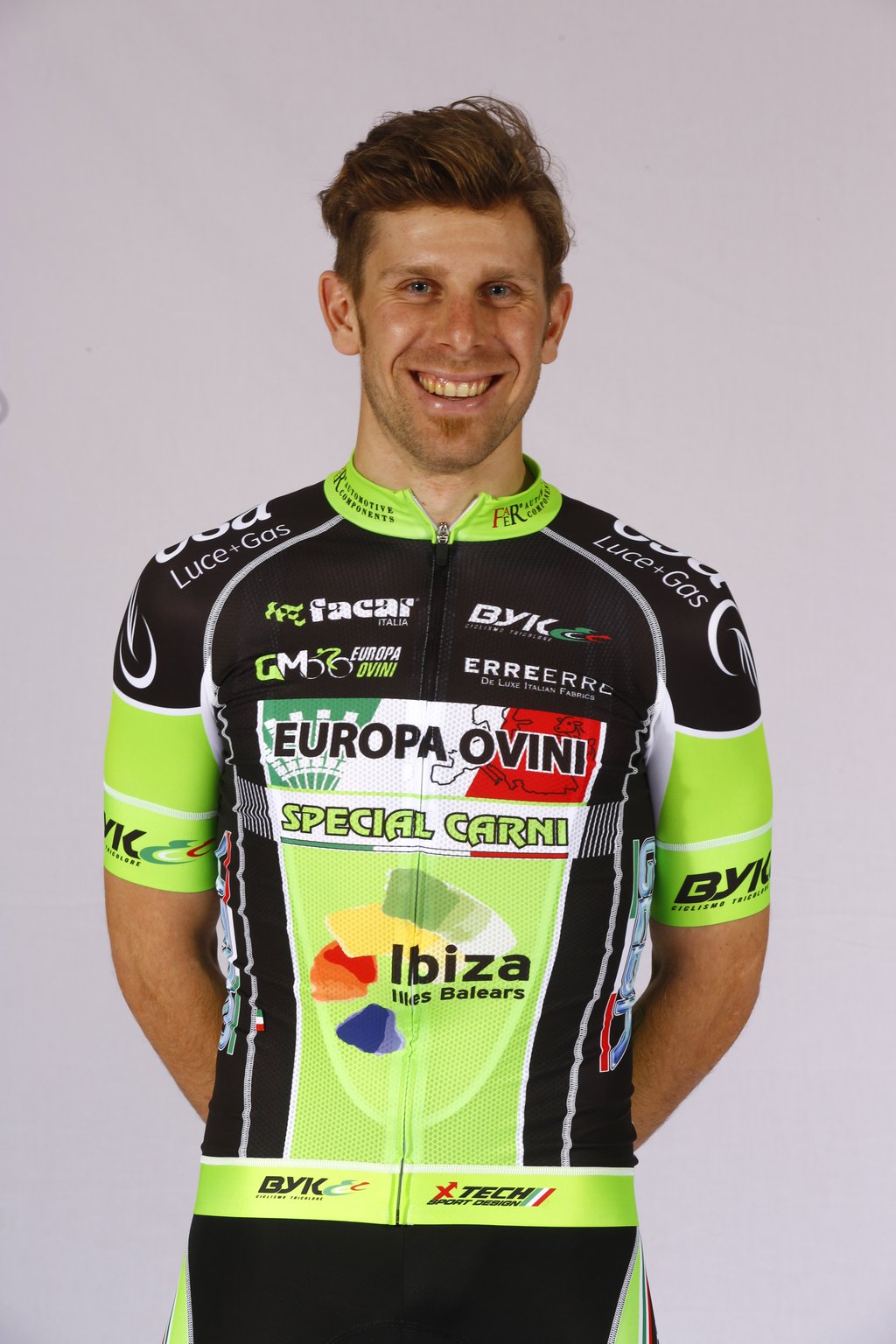 Filippo Fortin con la maglia 2016 della GM Europa Ovini