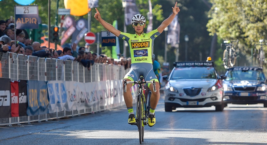 Vincenzo Albanese esulta per la vittoria al Gran Premio Liberazione © Primavera Ciclistica