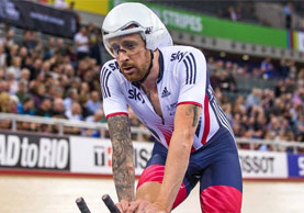 Grande delusione sul volto di Bradley Wiggins, l'oro è sfumato a 200 metri dall'arrivo © British Cycling-Alex Whitehead